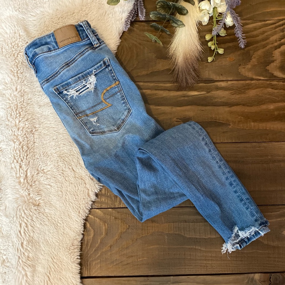 American Eagle Super High Rise Jegging Sz 2